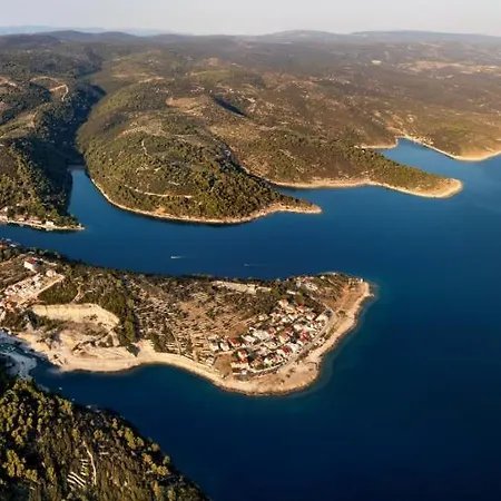 Apartment Ada 1 Povlja (Brac)